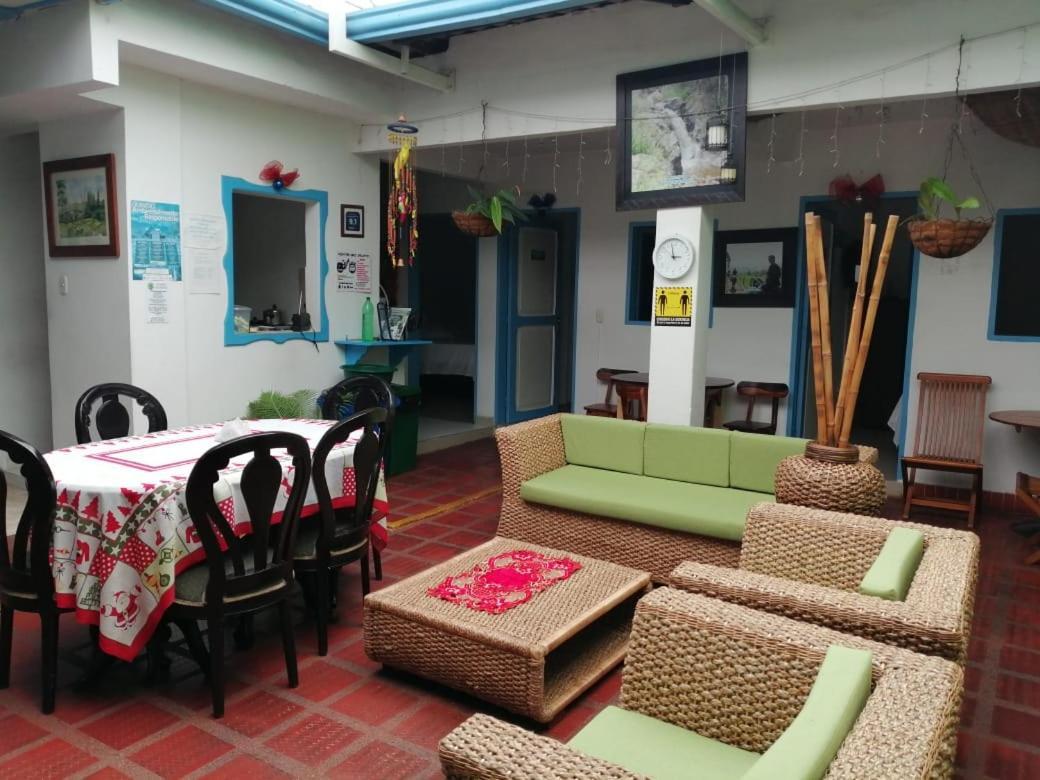 Hostal Bosque De Niebla Саленто Экстерьер фото