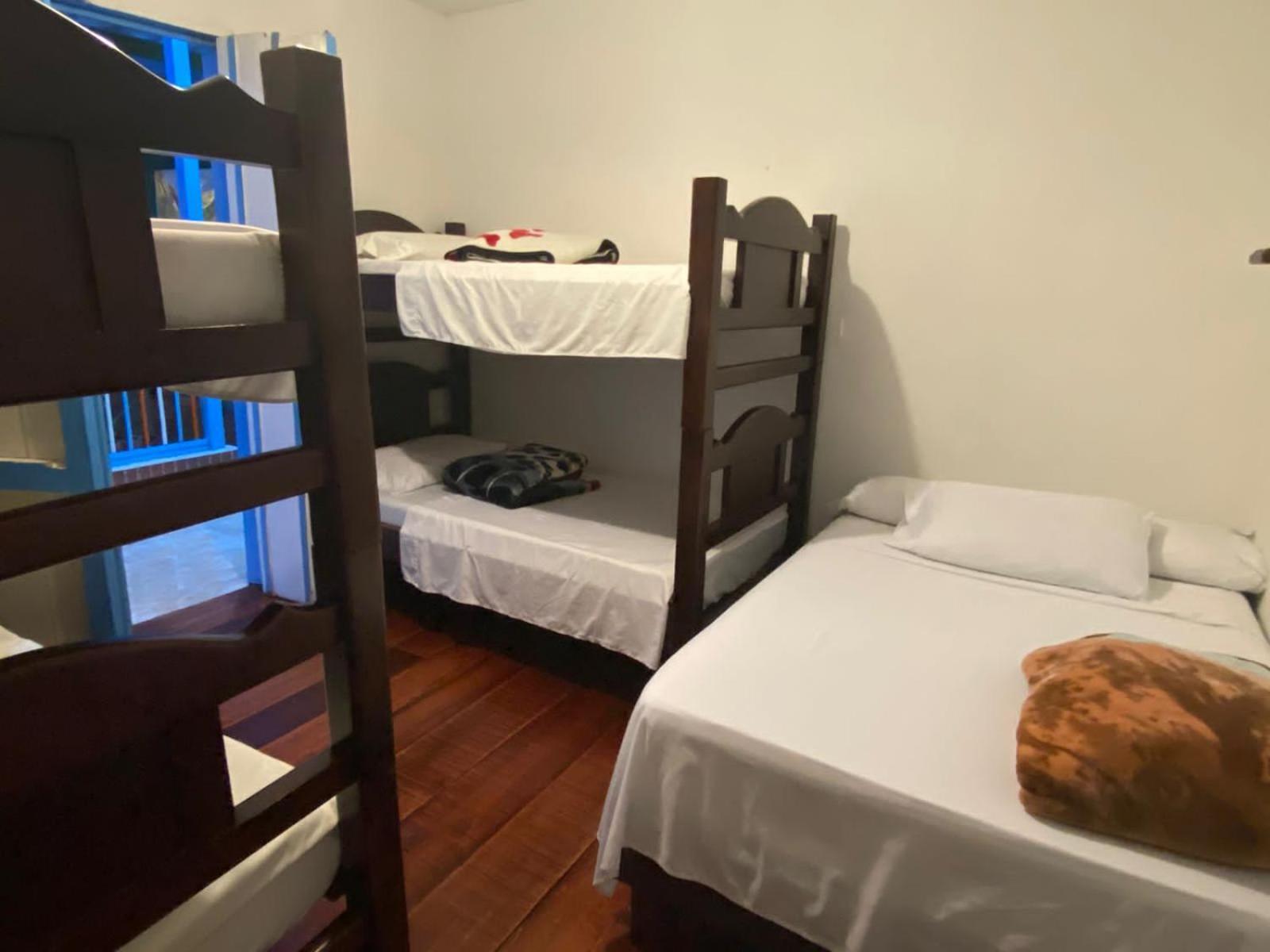 Hostal Bosque De Niebla Саленто Экстерьер фото