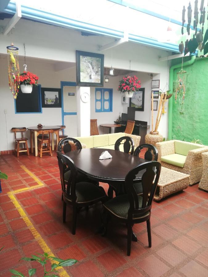 Hostal Bosque De Niebla Саленто Экстерьер фото